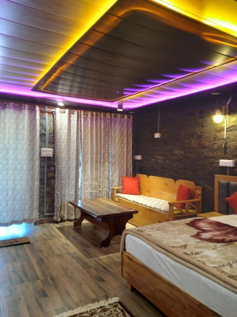 Nature Villaas Basa Homestay Pauri Exterior photo