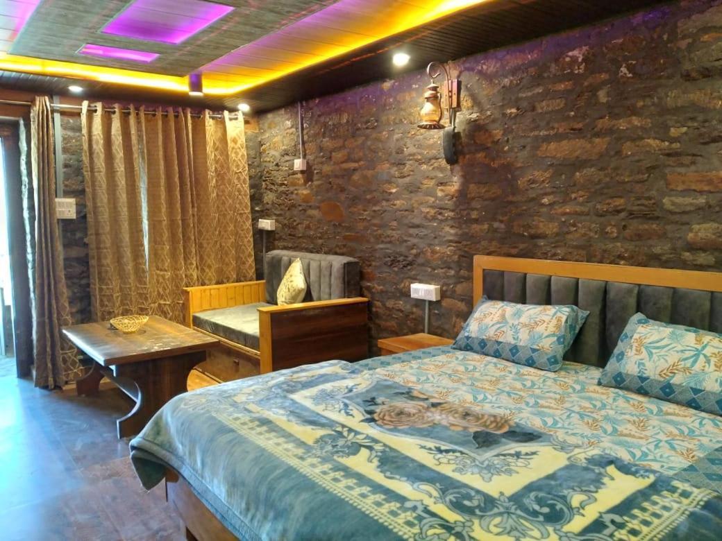 Nature Villaas Basa Homestay Pauri Exterior photo