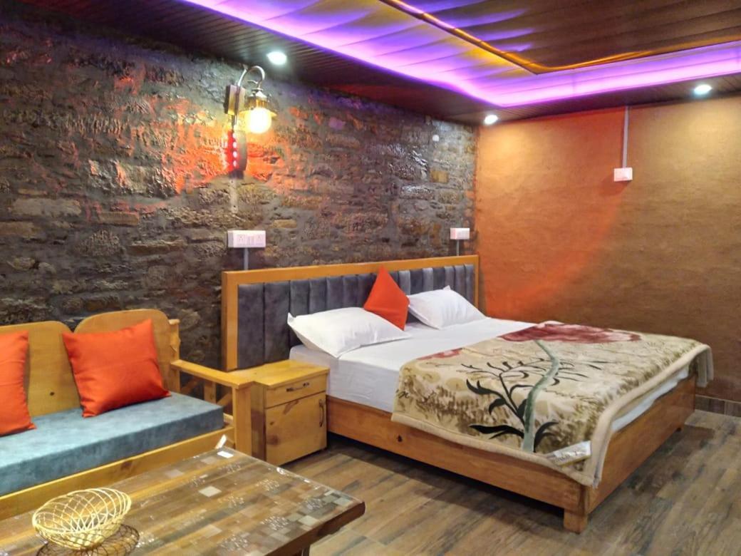 Nature Villaas Basa Homestay Pauri Exterior photo