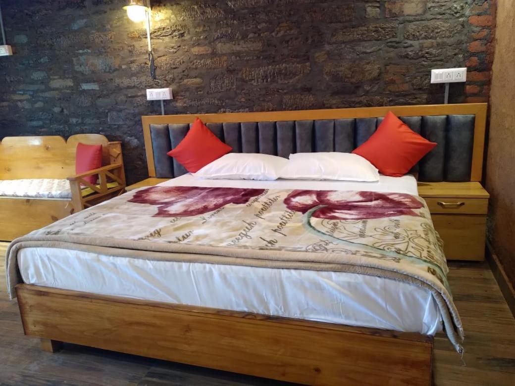 Nature Villaas Basa Homestay Pauri Exterior photo