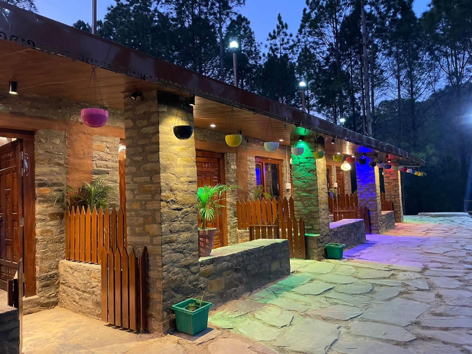 Nature Villaas Basa Homestay Pauri Exterior photo