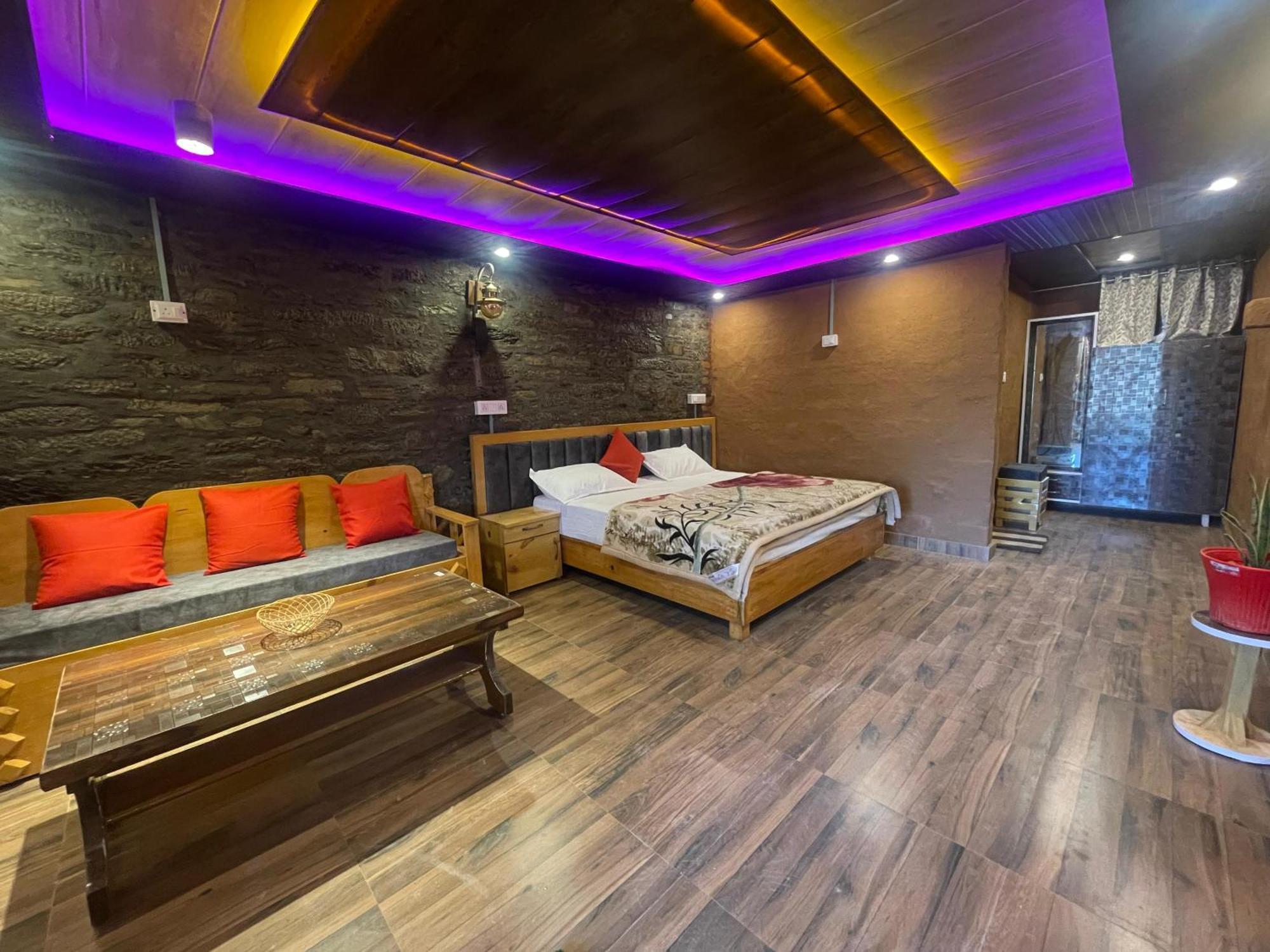 Nature Villaas Basa Homestay Pauri Exterior photo