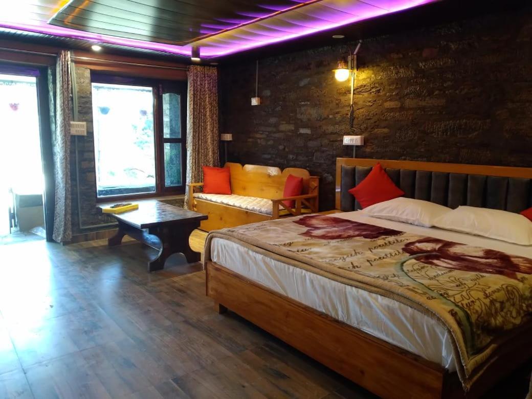 Nature Villaas Basa Homestay Pauri Exterior photo