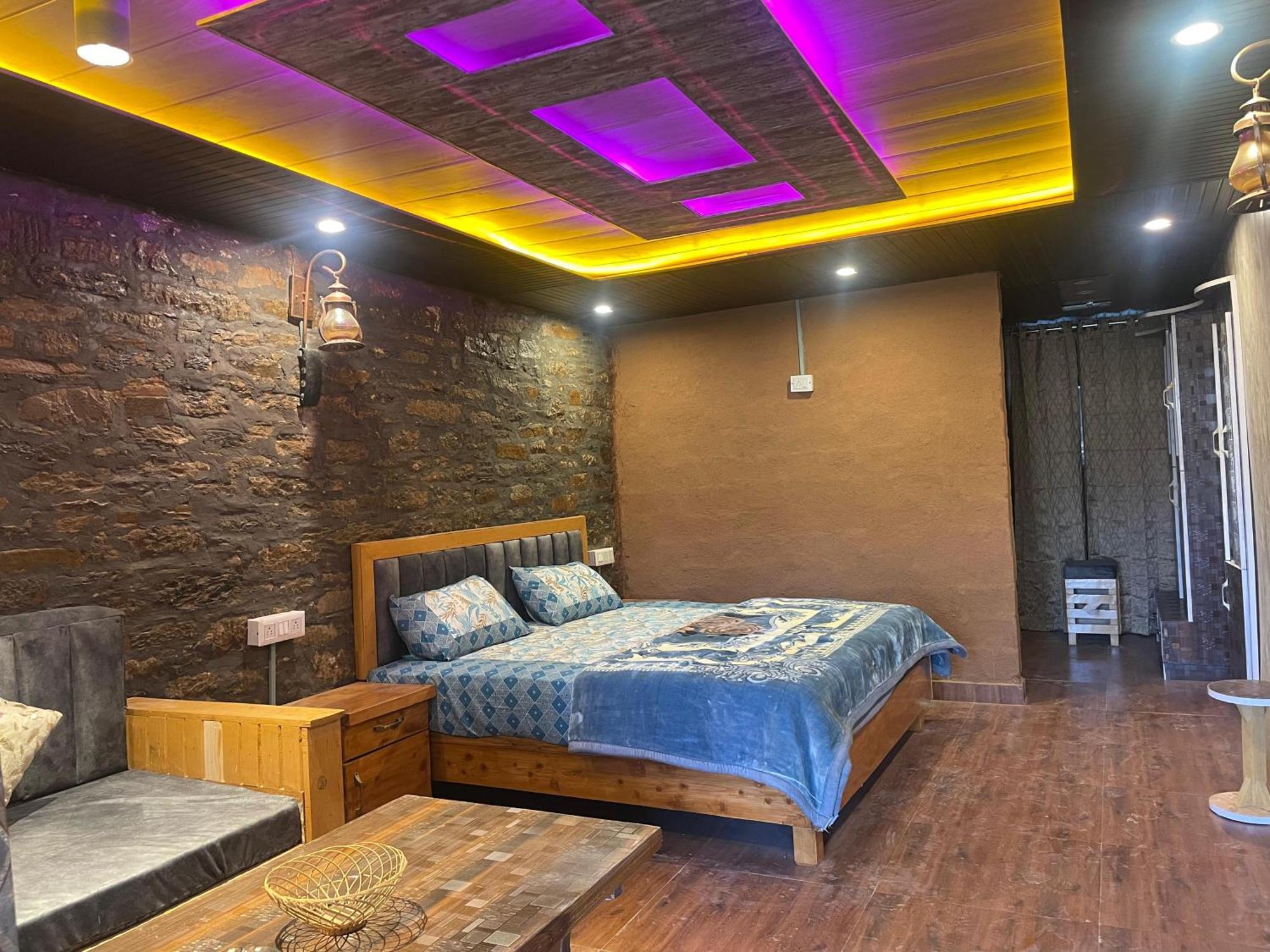Nature Villaas Basa Homestay Pauri Exterior photo
