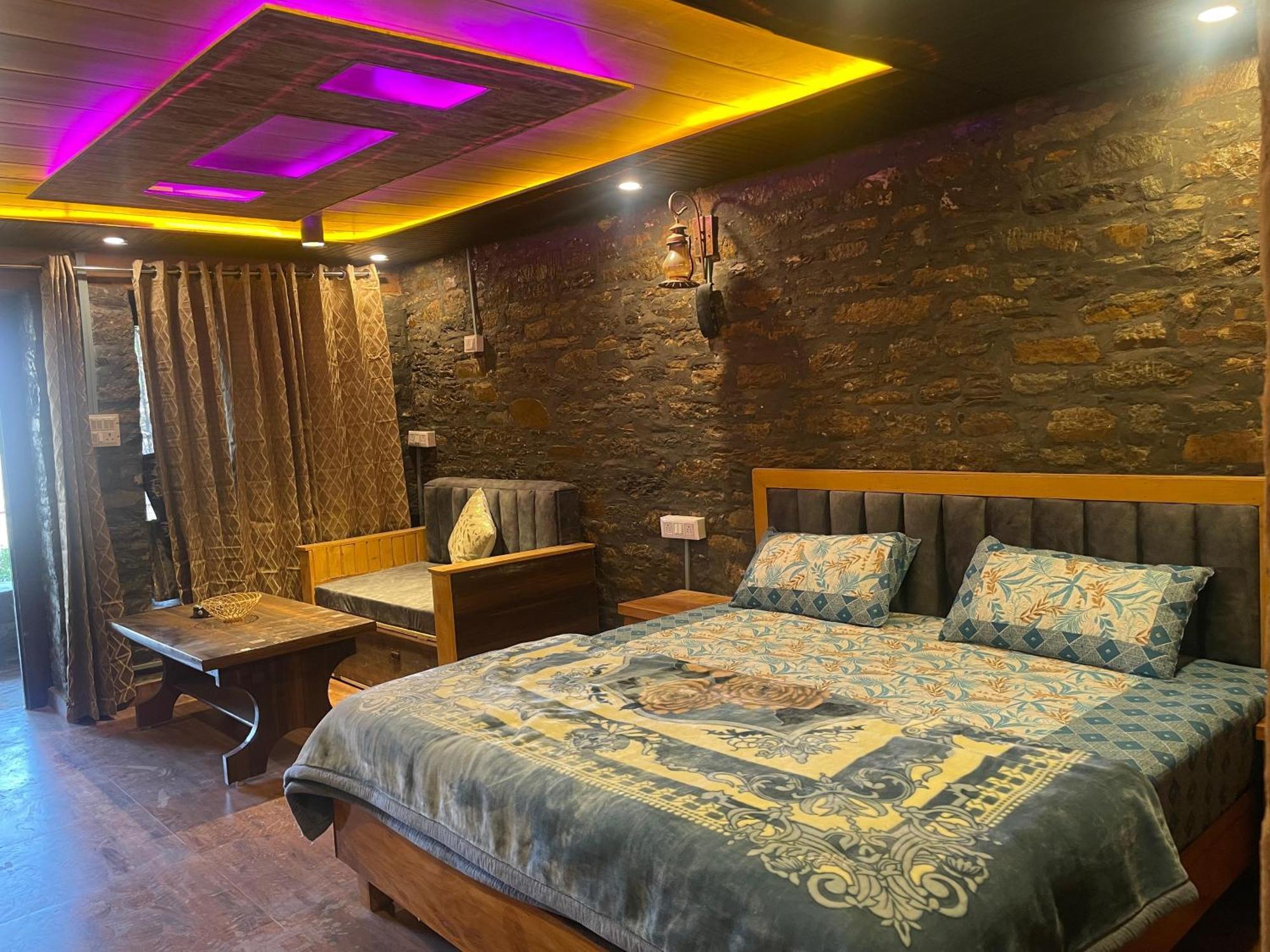 Nature Villaas Basa Homestay Pauri Exterior photo